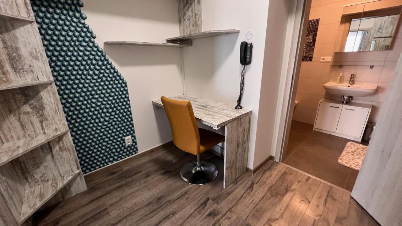 Air-Conditioned, 2 Room Apartment With Balcony, New Building Raca Μπρατισλάβα Εξωτερικό φωτογραφία